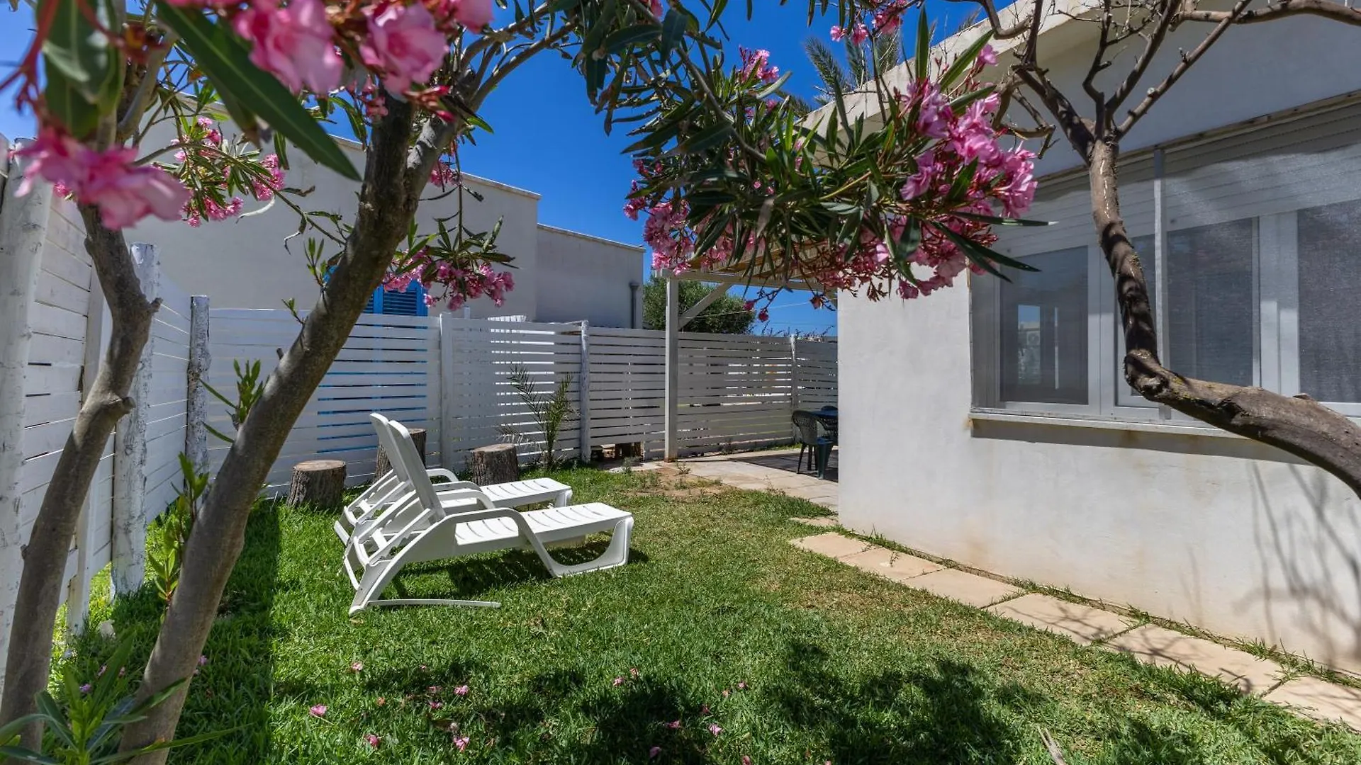 בית נופש פונטה בראצ'טו Rocca Dei Tramonti Apartments